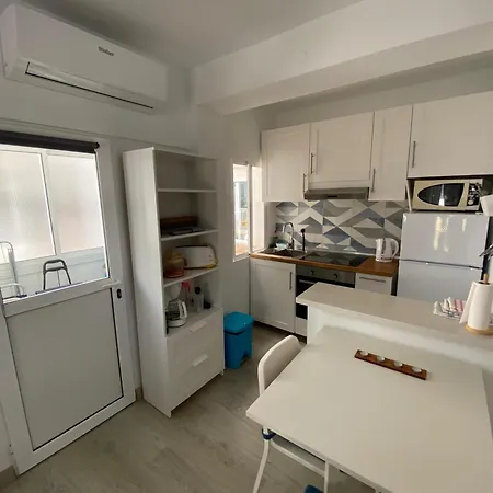 ¡a Un Paso De Peatonal Del Balcon De Europa! Apartment *