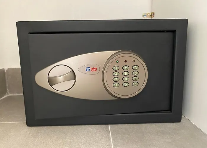 ¡a Un Paso De Peatonal Del Balcon De Europa! Apartment *