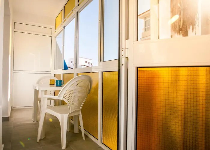 ¡a Un Paso De Peatonal Del Balcon De Europa! Apartment *