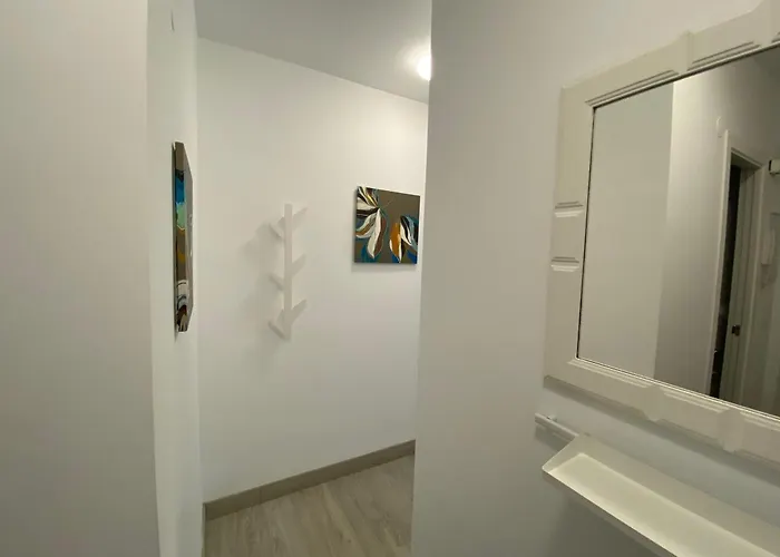 Apartamento A Un Paso De La Zona Peatonal Del Balcón De Europa *