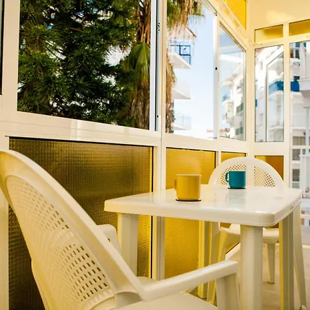 A Un Paso De Peatonal Del Balcon De Europa! * نيرخا